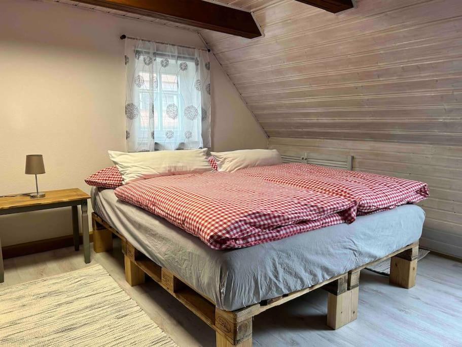 Maisonette-Fewo Fritz Mit Infrarotsauna โกรสเชอเนา ภายนอก รูปภาพ